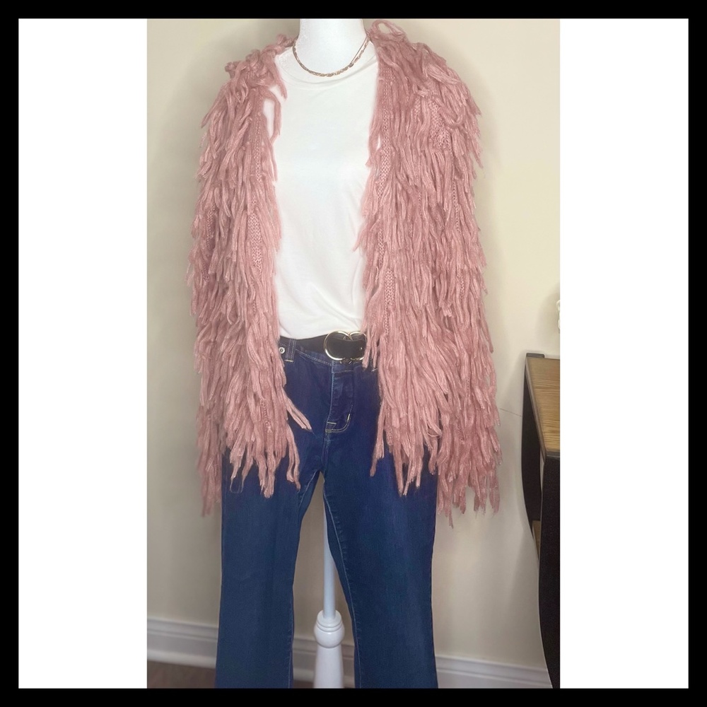 🌹NEW LISTING Shaggy Sweater - Picture 3 of 8